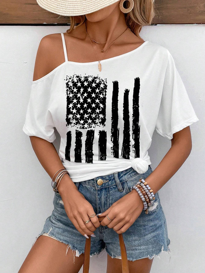 Camiseta de verano para mujer en version ampliada con patron simple y cuello asimetrico de manga corta con estampado de bandera estadounidense para el Dia de la Independencia