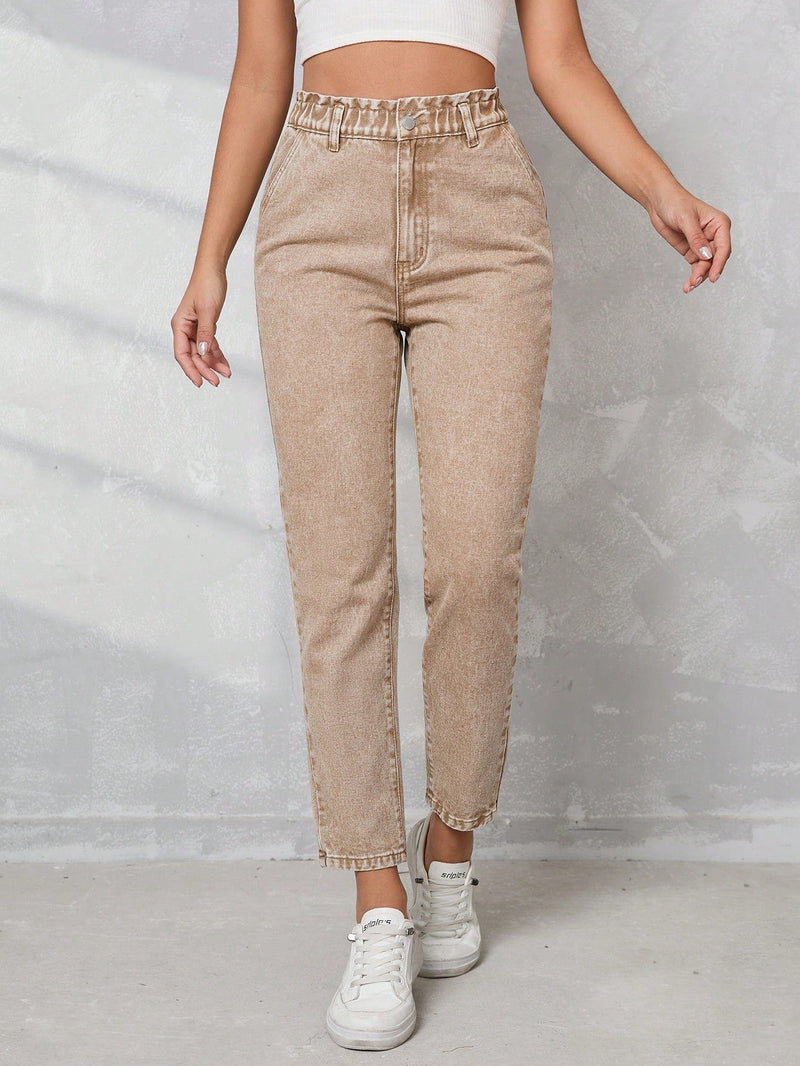 Tall Pantalones Jeans casuales para mujer con cintura elastica, detalle plisado y piernas conicas en color caqui