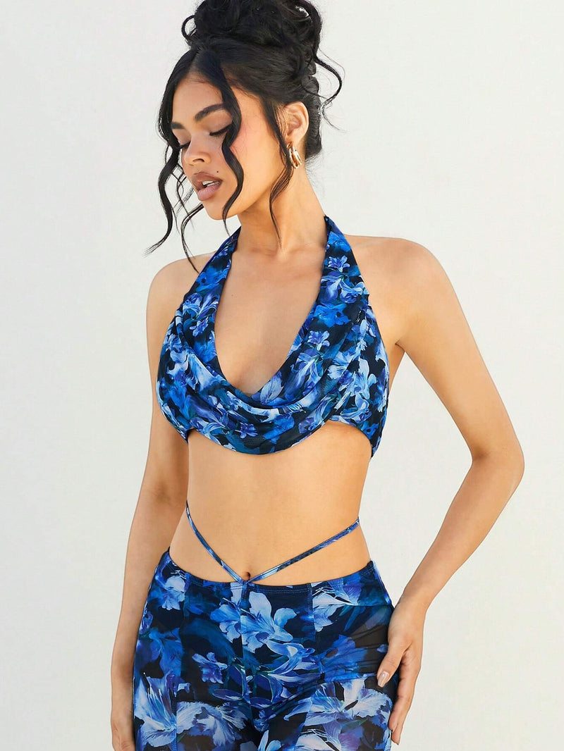 Haute Top para el verano con diseno floral, estilo envolvente, halter y lazo en la parte posterior