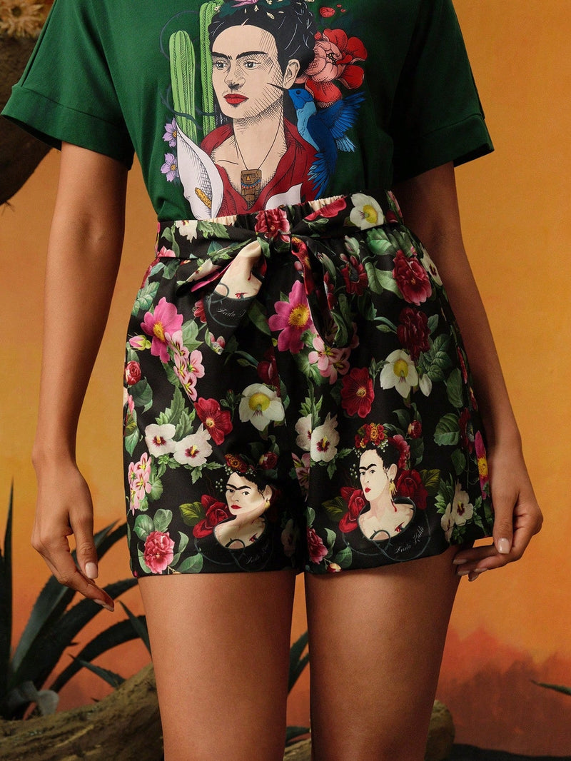 Frida Kahlo X  Corto estampado con figura y flores, de ocio y verano, con cinturon