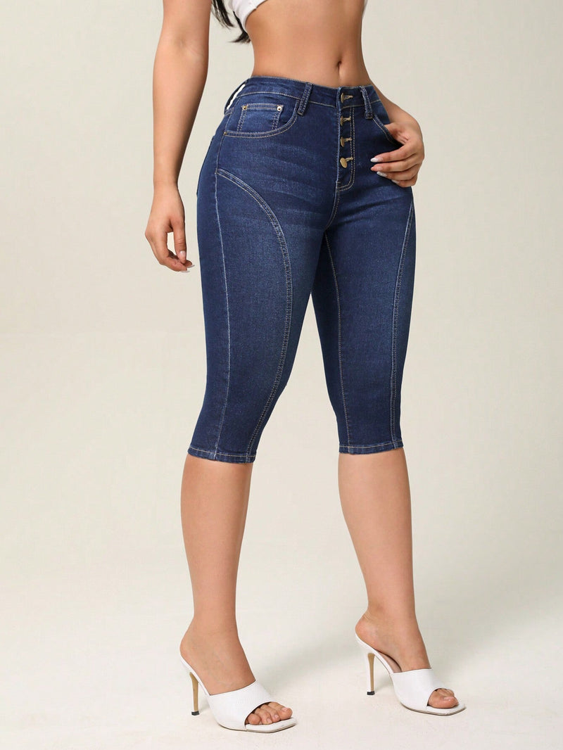 Essnce Jeans Capri lavados con botones de ajuste cenido para uso casual