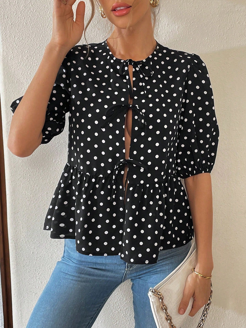 Essnce Blusa corta informal tejida con mangas cortas abullonadas para mujer 2024, blusa corta negra y blanca con lunares redondos en el cuello y botones frontales, coleccion de ropa de calle, primavera/verano