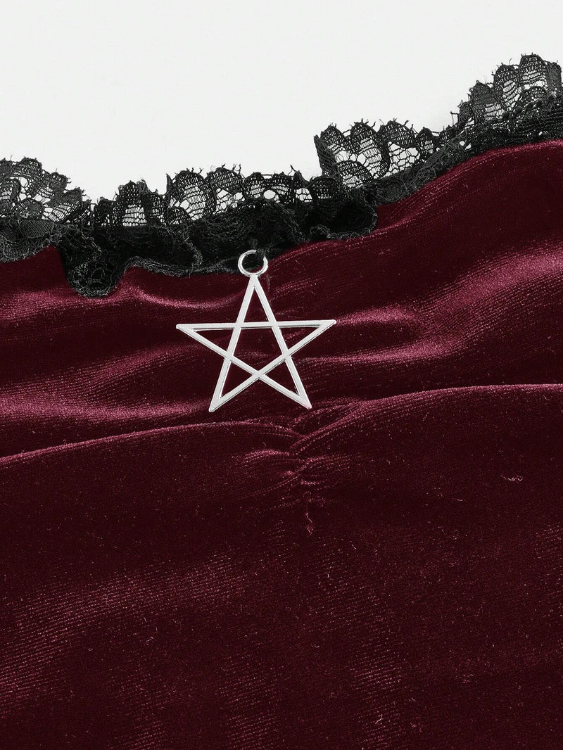 ROMWE Goth Top de tubo para mujeres con parches de terciopelo y estrellas de encaje adornadas de cinco puntas