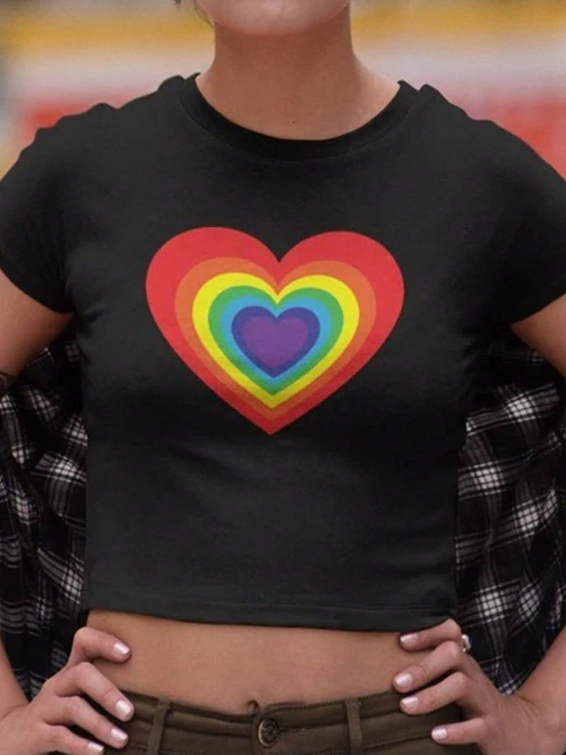 Camiseta corta de verano para mujer con mangas recortadas, forma de corazon arcoiris y corte ajustado