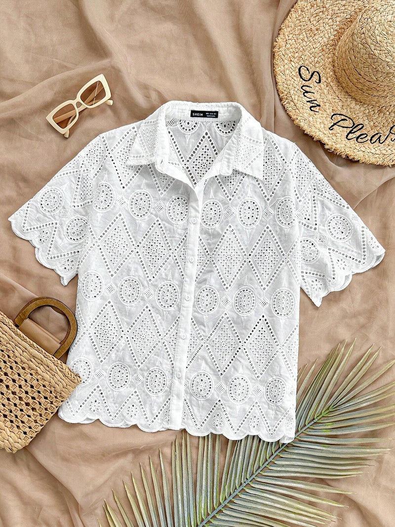 Camisa blanca suelta para mujeres con bordado de textura y patron floral quemado, adecuada para vacaciones, playa, temporada de graduacion, fiesta de Pascua, almuerzo y salidas de te por la tarde