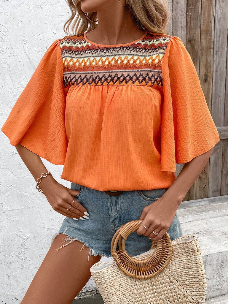 NEW  LUNE Blusa Retro de Cuello Redondo con Bordado y Encaje Ondulado con Estampado Aleatorio