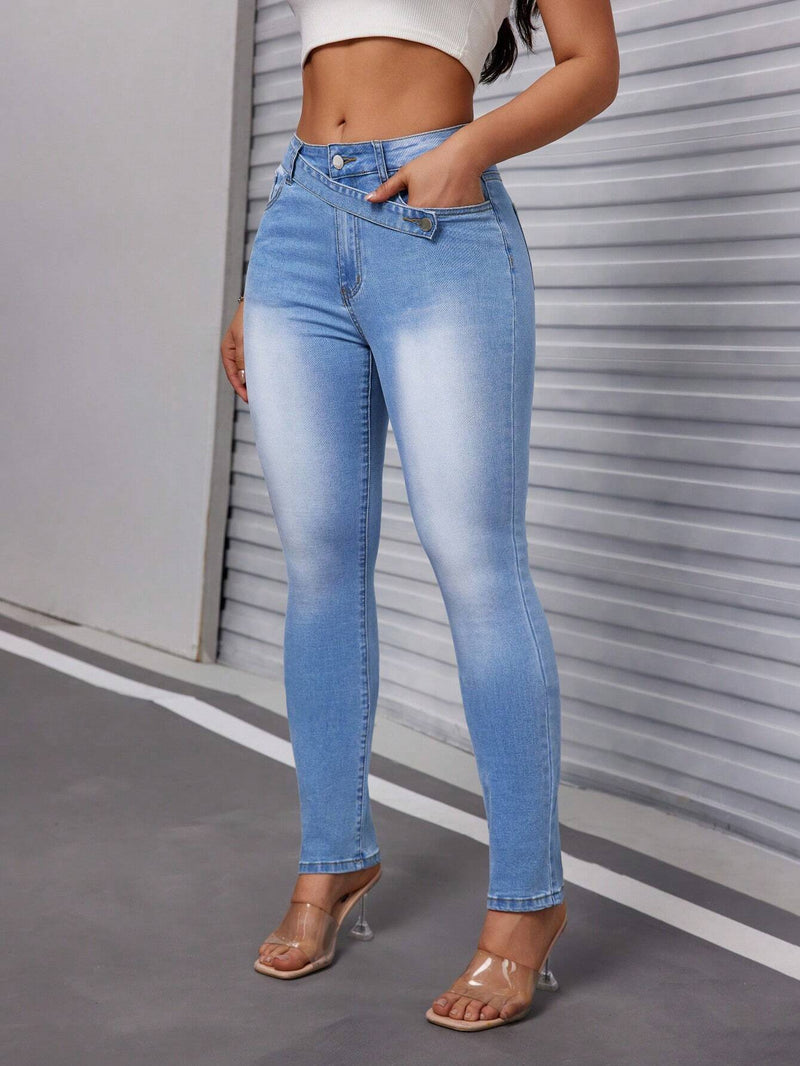 Essnce Jeans de mezclilla de cintura alta y ajuste delgado asimetricos de mujer para un estilo elegante en el traslado