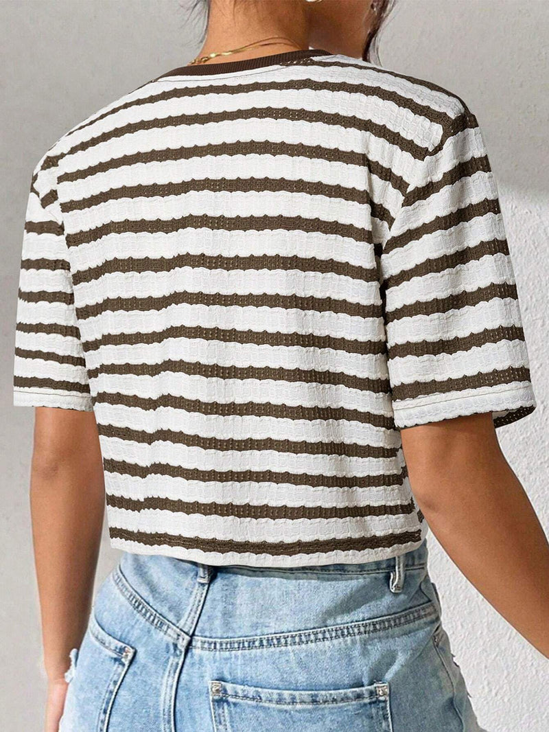 Camiseta casual de cuello redondo y manga corta para mujer con estampado de rayas, verano