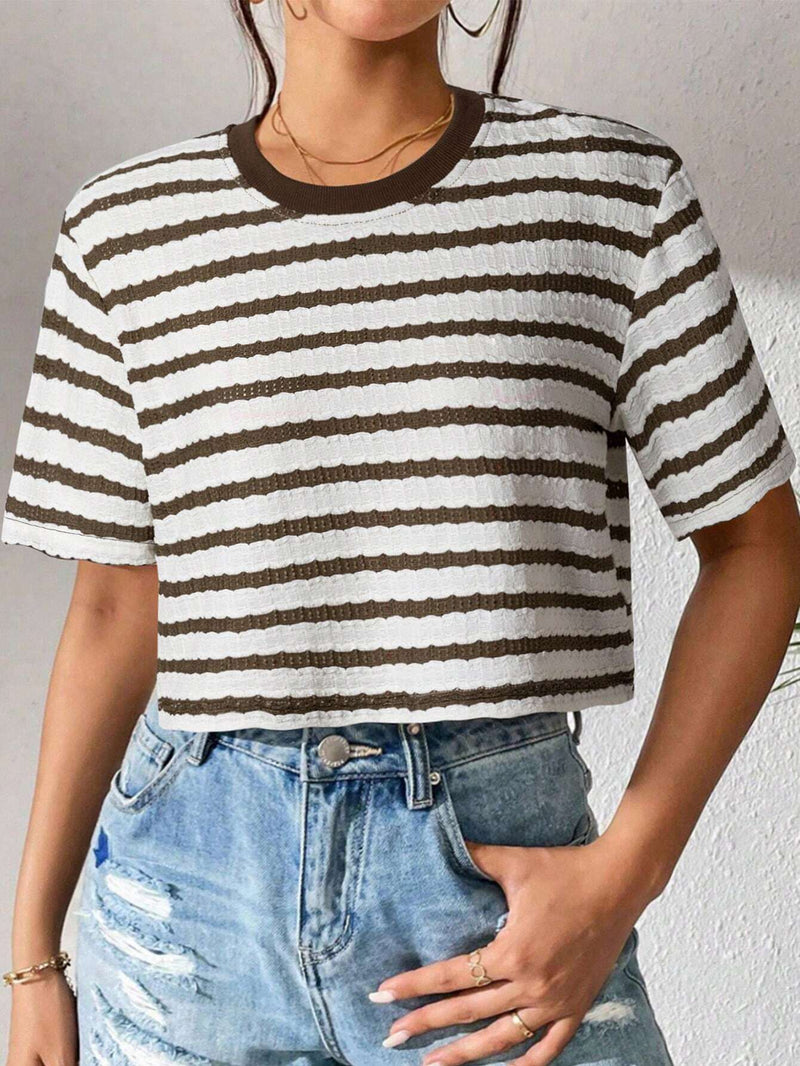 Camiseta casual de cuello redondo y manga corta para mujer con estampado de rayas, verano