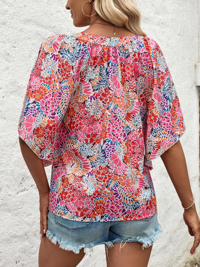 Camisa de manga acampanada con flores pequenas para mujer (estampado aleatorio)