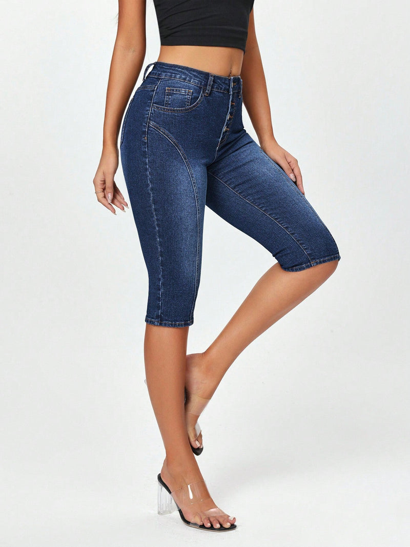 Jeans de mezclilla ajustados para mujer de 3/4 de longitud con botones frontales y bolsillos