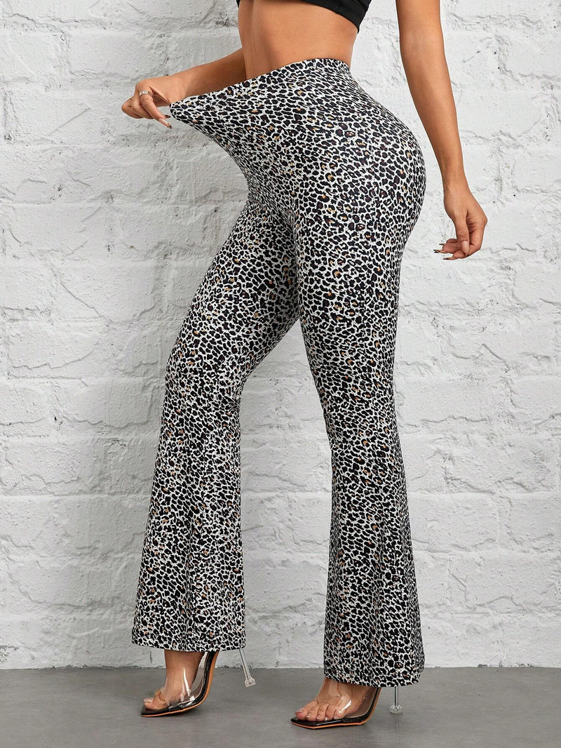 PETITE Pantalones de punto acampanados con estampado de leopardo para damas