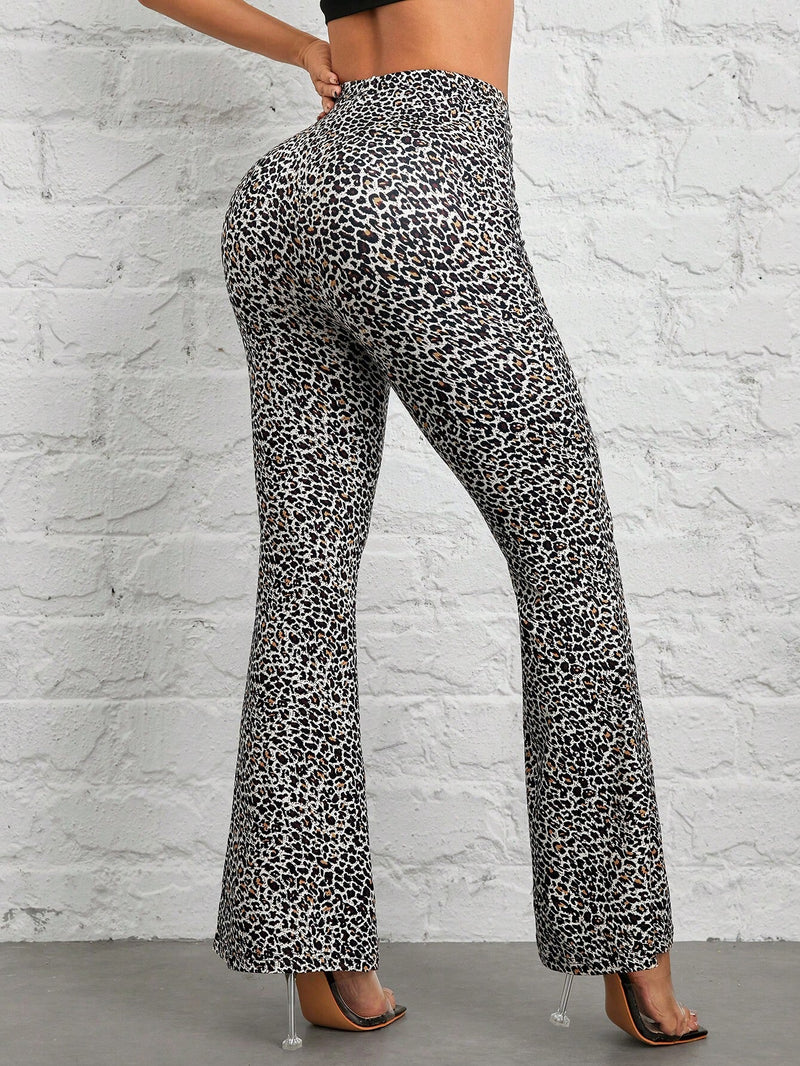 PETITE Pantalones de punto acampanados con estampado de leopardo para damas