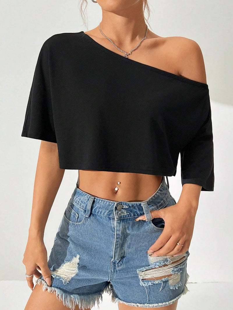 Top corto casual de mujer con cuello asimetrico y unicolor para el verano