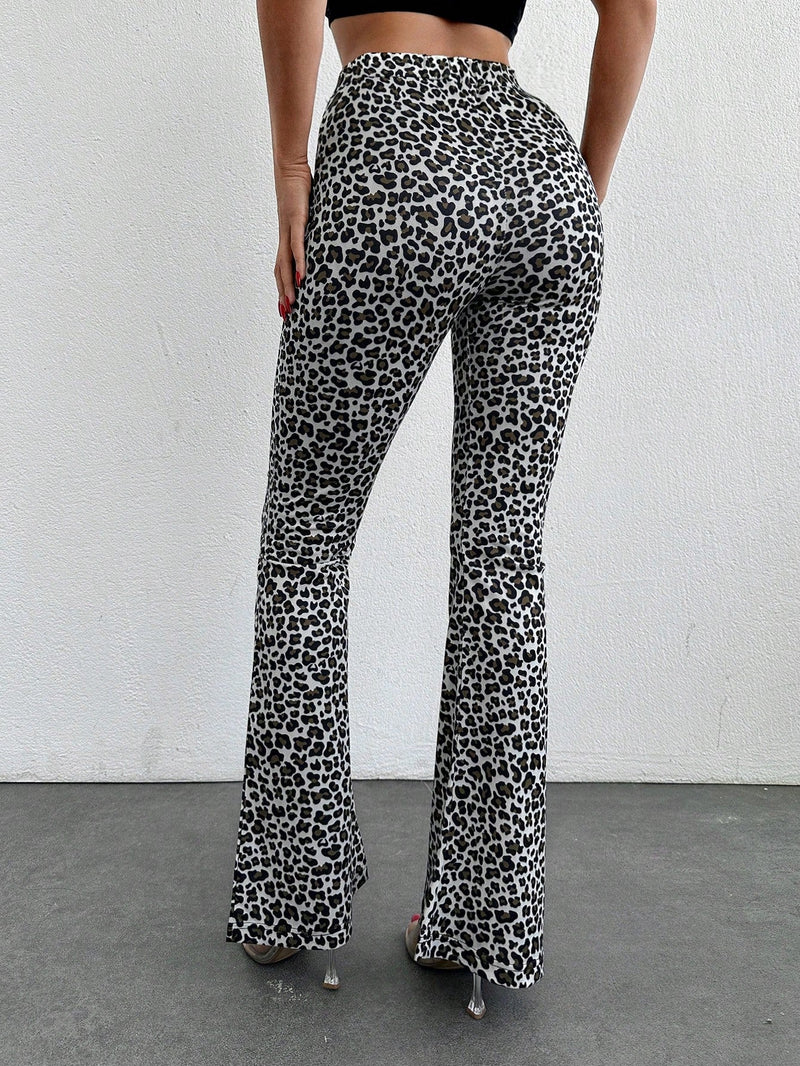 Tall pantalones acampanados con estampado de leopardo