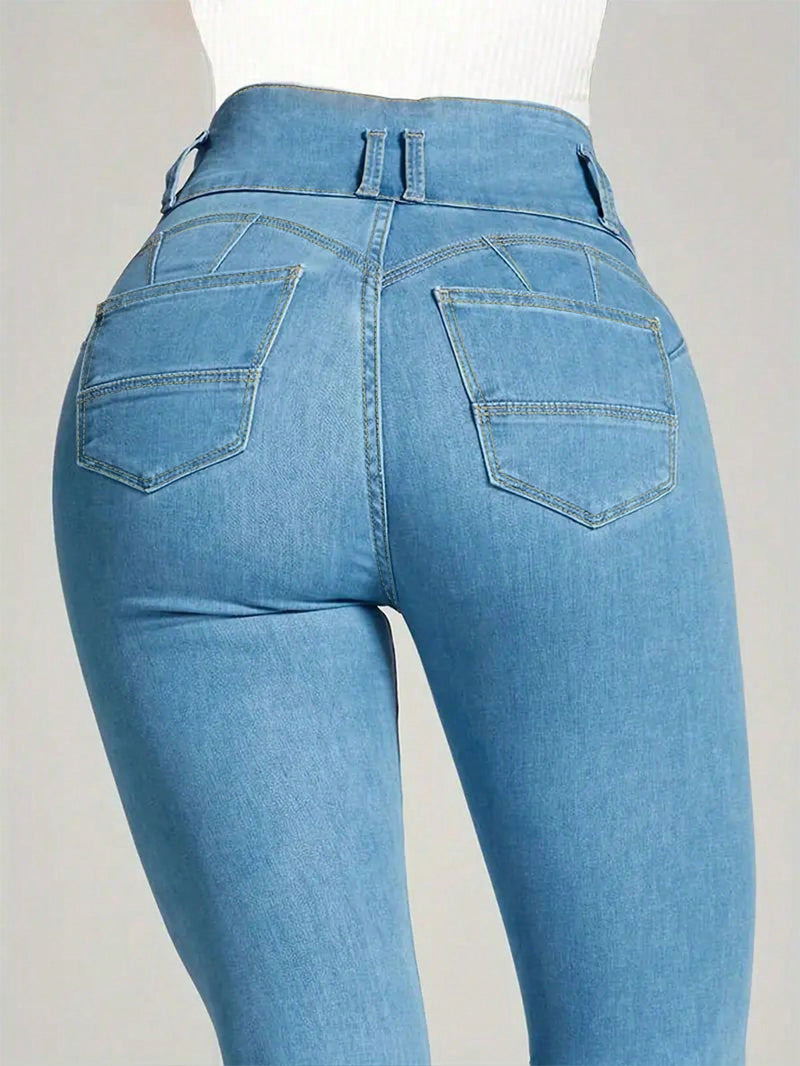 Jeans ajustados de moda para mujer con botones y bolsillos