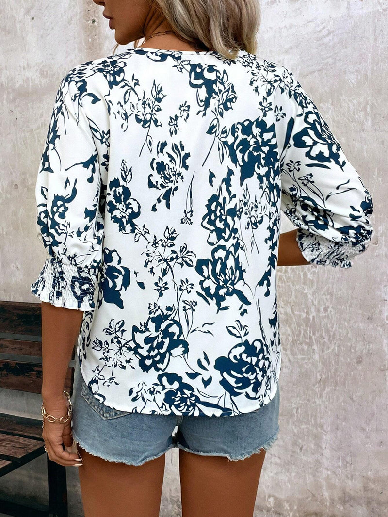 Camisa de media manga suelta con cuello en V y estampado floral para mujer para vacaciones de verano