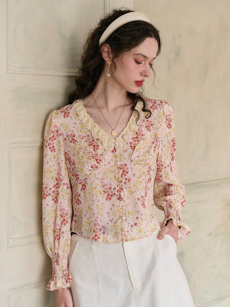 Simple Retro Camisa casual de mujer con parche floral y cuello en V