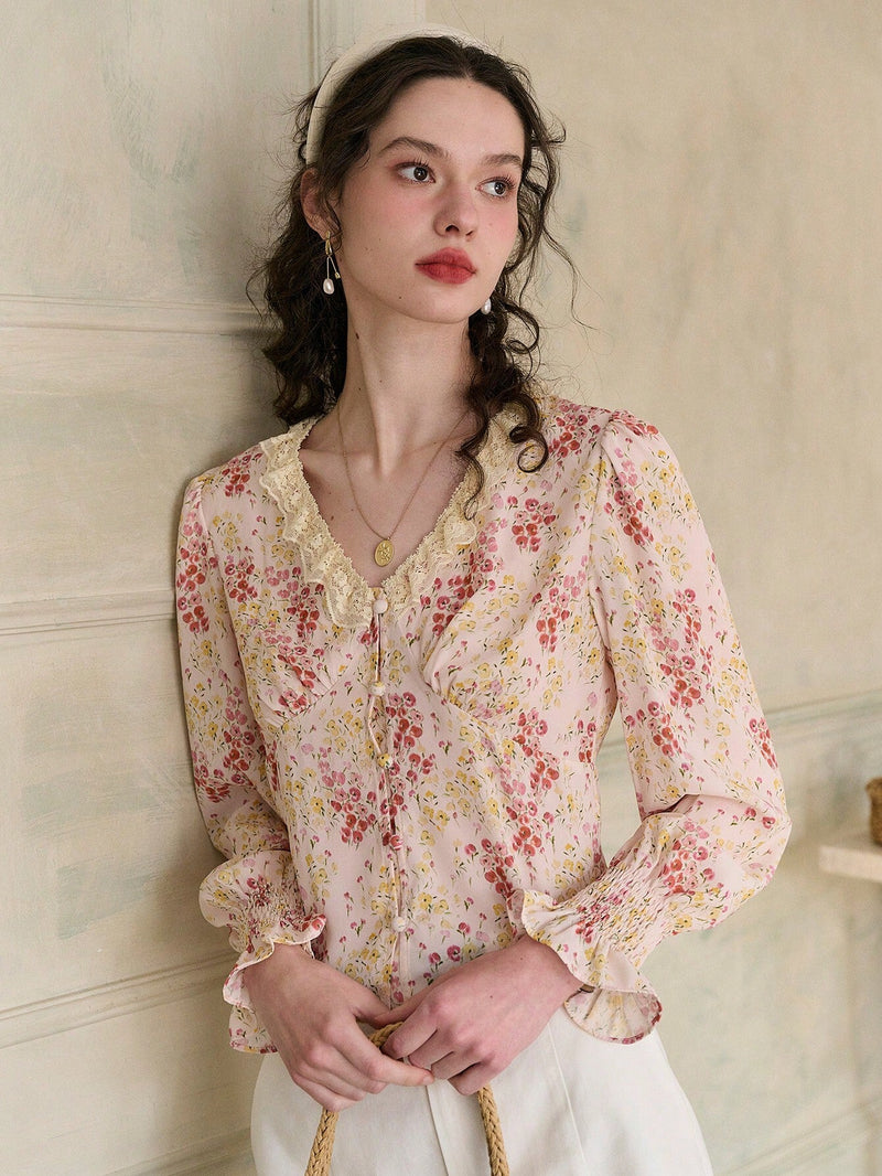 Simple Retro Camisa casual de mujer con parche floral y cuello en V