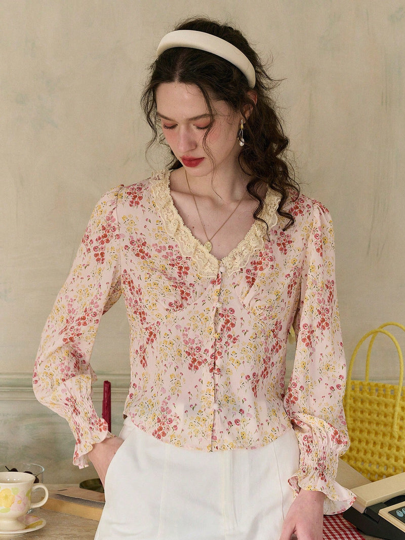 Simple Retro Camisa casual de mujer con parche floral y cuello en V