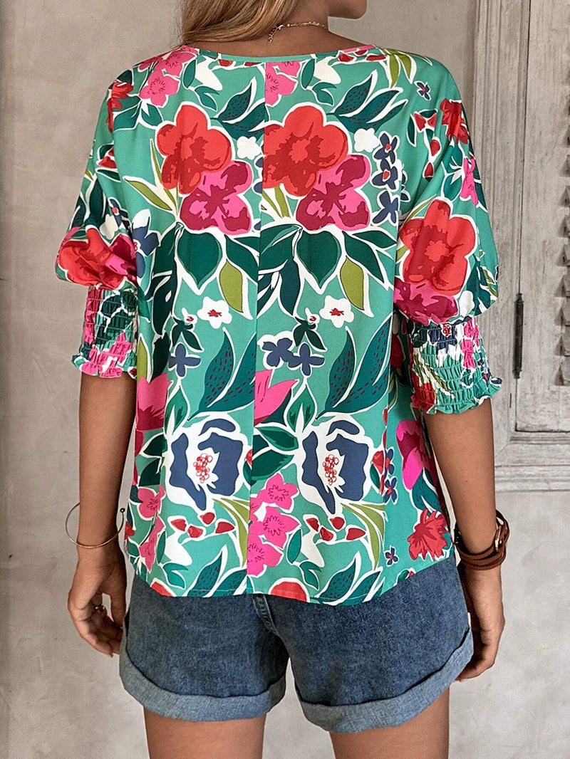 Camisa informal de mujer con estampado floral verde para las vacaciones de verano con mangas medias