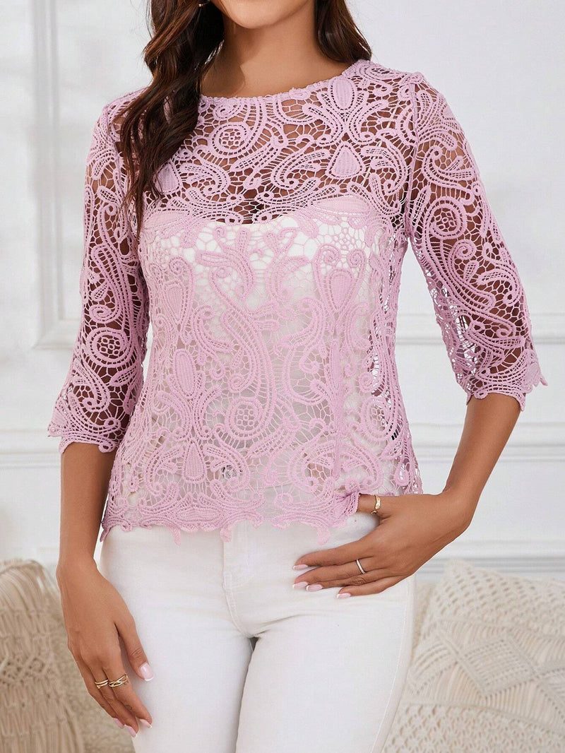 Blusa de cuello de barco totalmente de encaje en tono grisaceo morado claro elegante y de trabajo para mujer