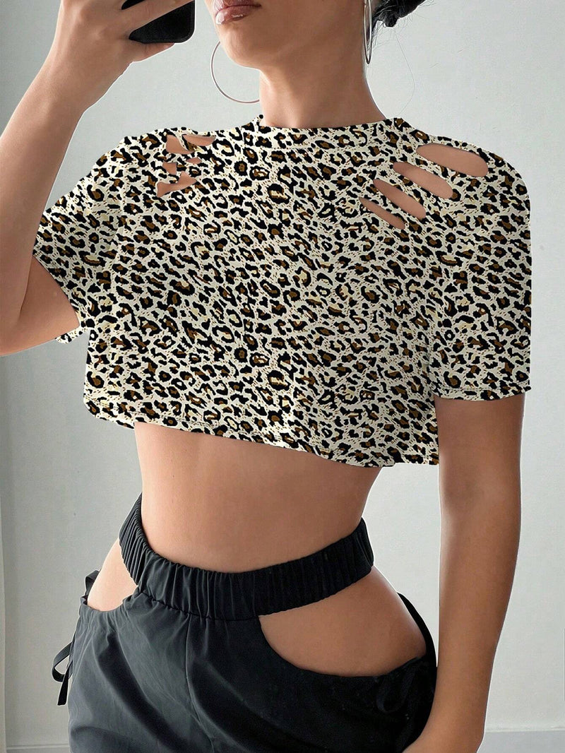 Camiseta informal de mangas cortas y cuello redondo con estampado de leopardo y dees desgastados para mujer en verano