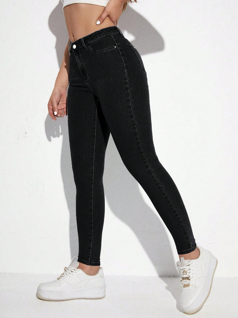 Tall Jeans ajustados de moda para mujeres con bolsillos para desplazamientos y pierna entallada