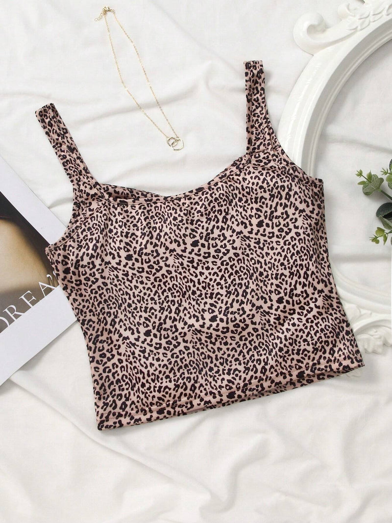 Top corto con estampado de leopardo para el verano