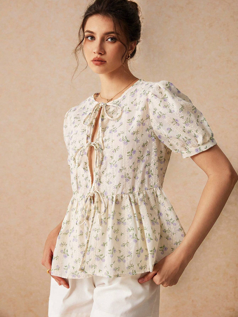 Camisa casual de manga corta con cuello redondo para mujer con estampado de flores, dobladillo con volantes y delantera atada, estilo 'Bridgerton' para verano