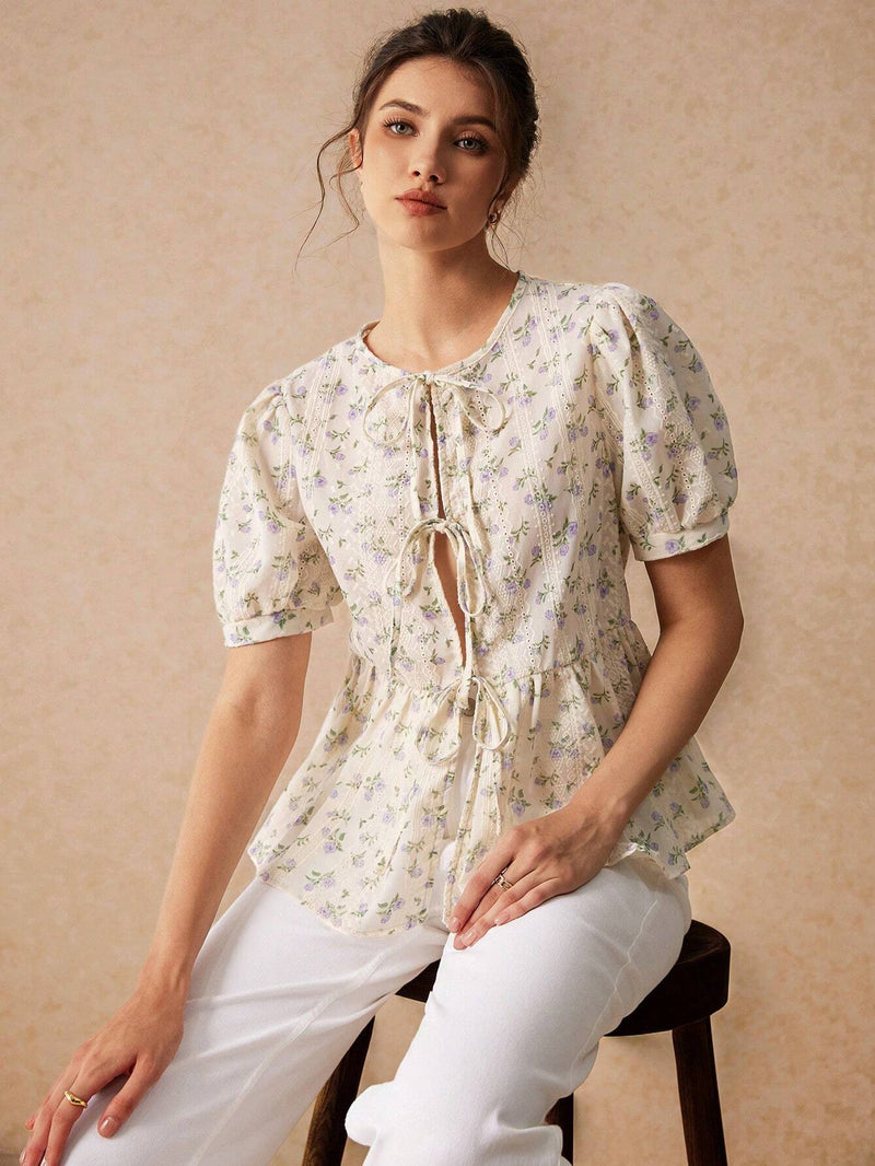 Camisa casual de manga corta con cuello redondo para mujer con estampado de flores, dobladillo con volantes y delantera atada, estilo 'Bridgerton' para verano