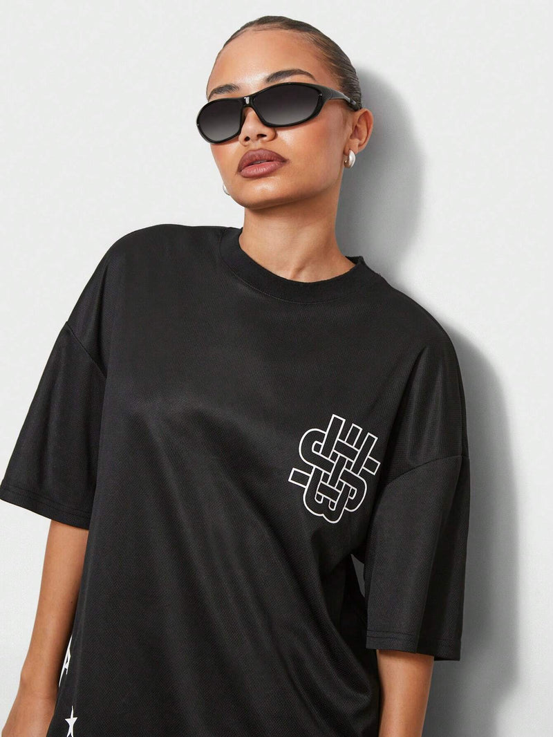 SUMWON WOMEN Camiseta de jersey oversize con hombros caidos y grafico