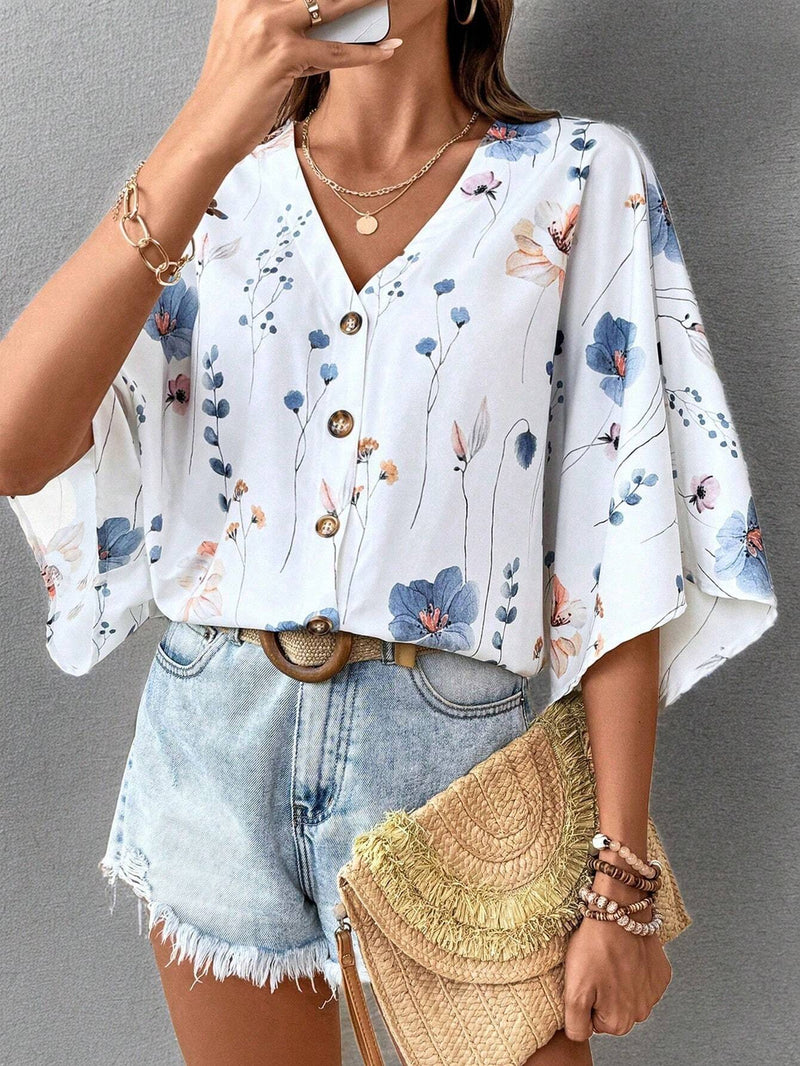 Camisa casual floja con cuello en V y botones de mujer, con estampado romantico de plantas y flores y mangas murcielago, perfecta para vacaciones