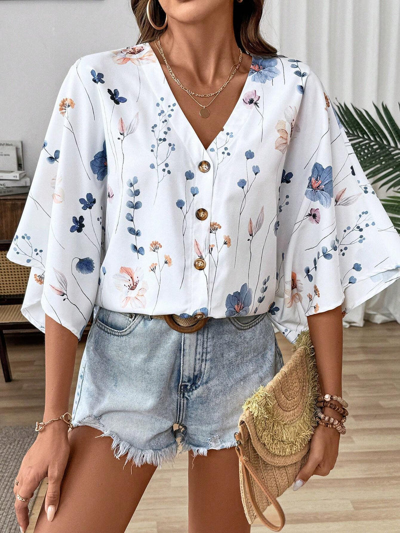 Camisa casual floja con cuello en V y botones de mujer, con estampado romantico de plantas y flores y mangas murcielago, perfecta para vacaciones