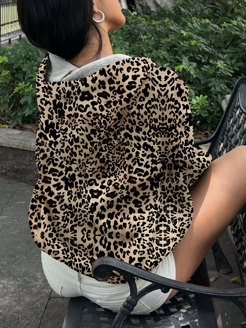 Muchic sudadera con capucha con estampado de leopardo minimalista informal, impreso en toda la prenda, otono invierno