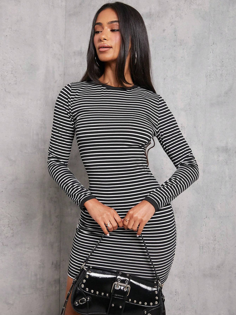 Petite vestido mini de manga larga para mujer, de punto elastico de alta calidad, con rayas negras y blancas