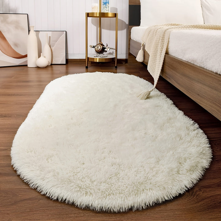 1pc Alfombra Ovalada de Peluche Suave y Lujosa - Antideslizante, Lavable a Mano, Duradera de Fibra de Poliéster, Perfecta para Dormitorio y Sala de Estar, Ideal para Mesa de Café y Decoración de Entrada, Elegante en Blanco