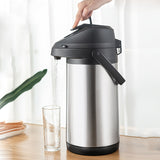 Dispensador de bebidas aislado de 1900 ml, bomba de presión de aire, termo de vacío de doble pared, interior de acero inoxidable, exterior de plástico, temática espacial, jarra multiusos para bebidas frías y calientes para el hogar y la oficina.