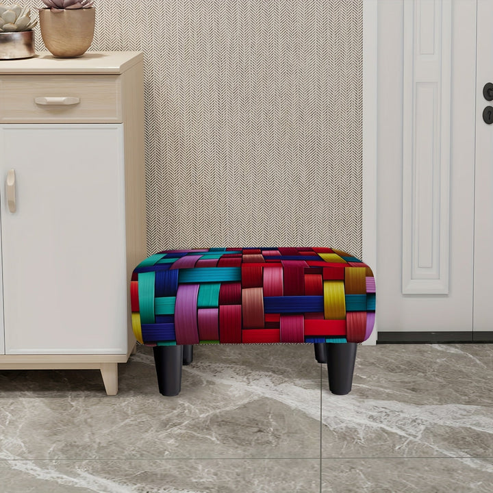 Un Taburete Pequeño Estampado De Parches, Un Taburete Cuadrado De Lino Suave, Un Taburete Bajo Para Cambiar Zapatos Para Uso En El Hogar.