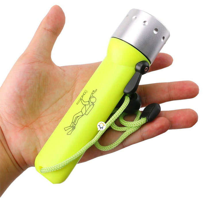 Linterna Acuática Buceo Mano Sumergible Potente Resiste Agua RF 5108