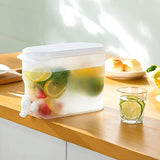 Dispensador de Bebidas de Plástico de Gran Capacidad con Grifo - Hervidor Frío Compatible con Nevera para Té Helado, Limonada, Infusiones de Frutas - Esencial Duradero para Cocina y Comedor, Diseño Elegante Transparente | Mango de Agarre Fácil