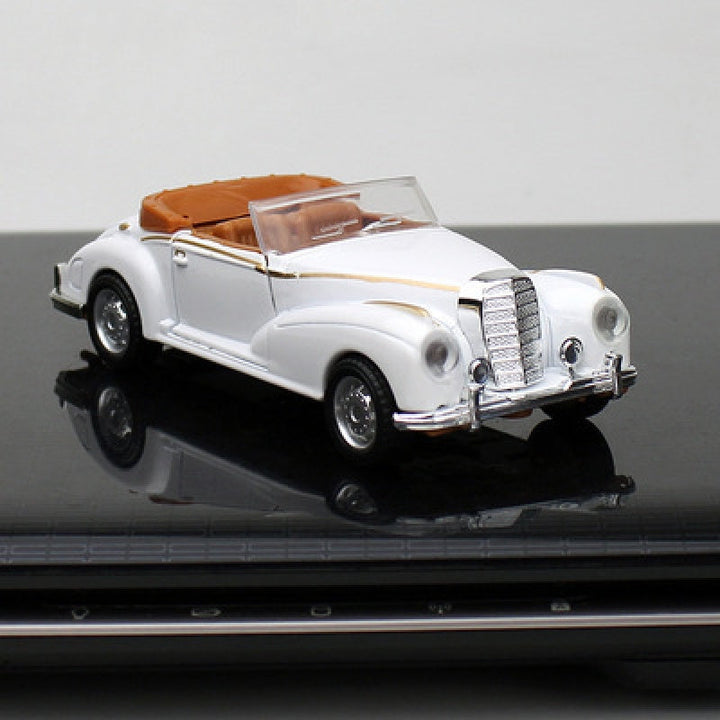 Modelo de Coche Clásico Retrò Convertible Escala 1:36 - Construcción en Aleación y Plástico, Blanco//Azul con Interior Marrón, Detalles Cromados - Juguete Coleccionable para Aficionados, Decoración para Hogar/Ocio, Diseño Automotriz Retro | Artículo de C