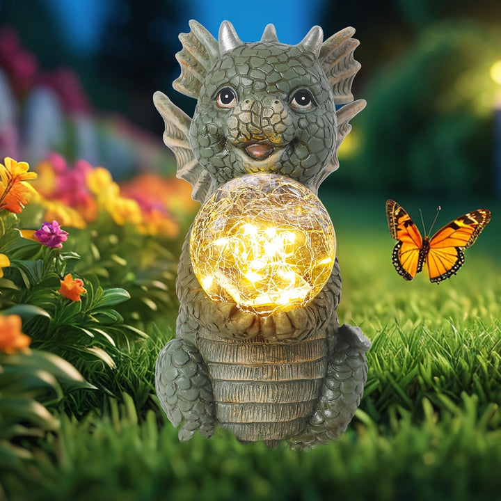 1pc Lámpara de jardín de energía solar, Dragón mono con globo de vidrio, tema de fantasía de resina Decoración al aire libre recargable, batería de níquel, control de interruptor, acabado pintado, para jardín, patio, cesped