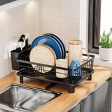 1pc Elegante Estante para Secar Platos en Negro y Blanco con Tabla de Escurreplatos - Organizador de Encimera de Cocina Duradero de Metal y Plástico para Platos, Tazones, Utensilios - Diseño Ahorra-Espacio Perfecto para Cocinas Modernas