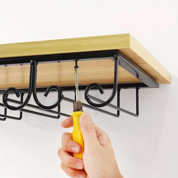 Estante de Vino de Metal de 4 Niveles que Ahorra Espacio - Soporte Duradero para Copas Debajo del Armario y Almacenamiento con Drenaje, Perfecto para Cocinas y Bares