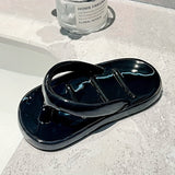 Plato de Jabón Cerámico con Diseño Original en Forma de Chancla - Interior y Exterior Blanco, Alberga Múltiples Barras, Decorativo y Práctico para el Baño, Regalo Perfecto para las Fiestas