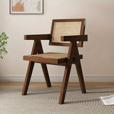 Dos sillas de ratán resistentes con reposabrazos y un sofá estilo japonés tejido, ideales para el hogar o comedor. Adecuadas tanto para interiores como exteriores, perfectas para la merienda al aire libre