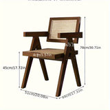 Dos sillas de ratán resistentes con reposabrazos y un sofá estilo japonés tejido, ideales para el hogar o comedor. Adecuadas tanto para interiores como exteriores, perfectas para la merienda al aire libre