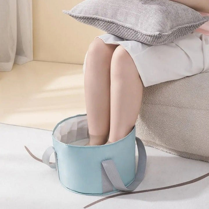 Bañera de Pies Plegable y Portátil con Asas, Cubo de Remojo de Pies de PVC Impermeable para Uso Interior - Disponible en Azul, Gris, Rosa, Azul Marino, Beige