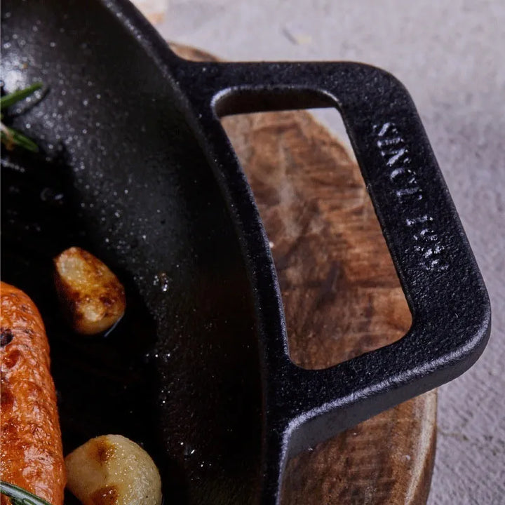 Sarten 10*10 D/asa De Hierro Fundido Esmaltado Victoria Color Negro